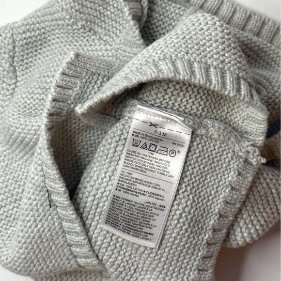 Old Navy Baby Knit Cardigan Bundle 0-6 M Warm Layer Fall Winter Thick Knit - Picture 9 of 9
